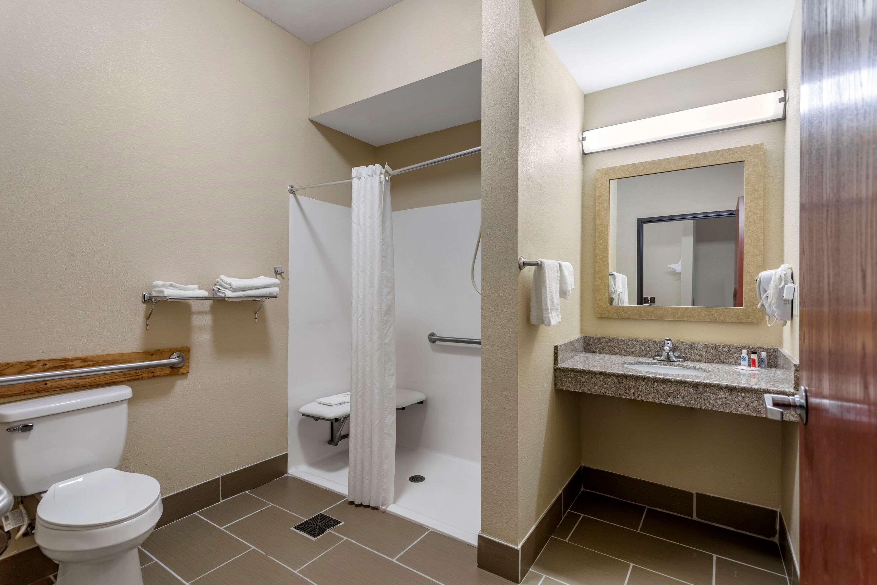 Comfort Inn & Suites Carbondale University Area Buitenkant foto
