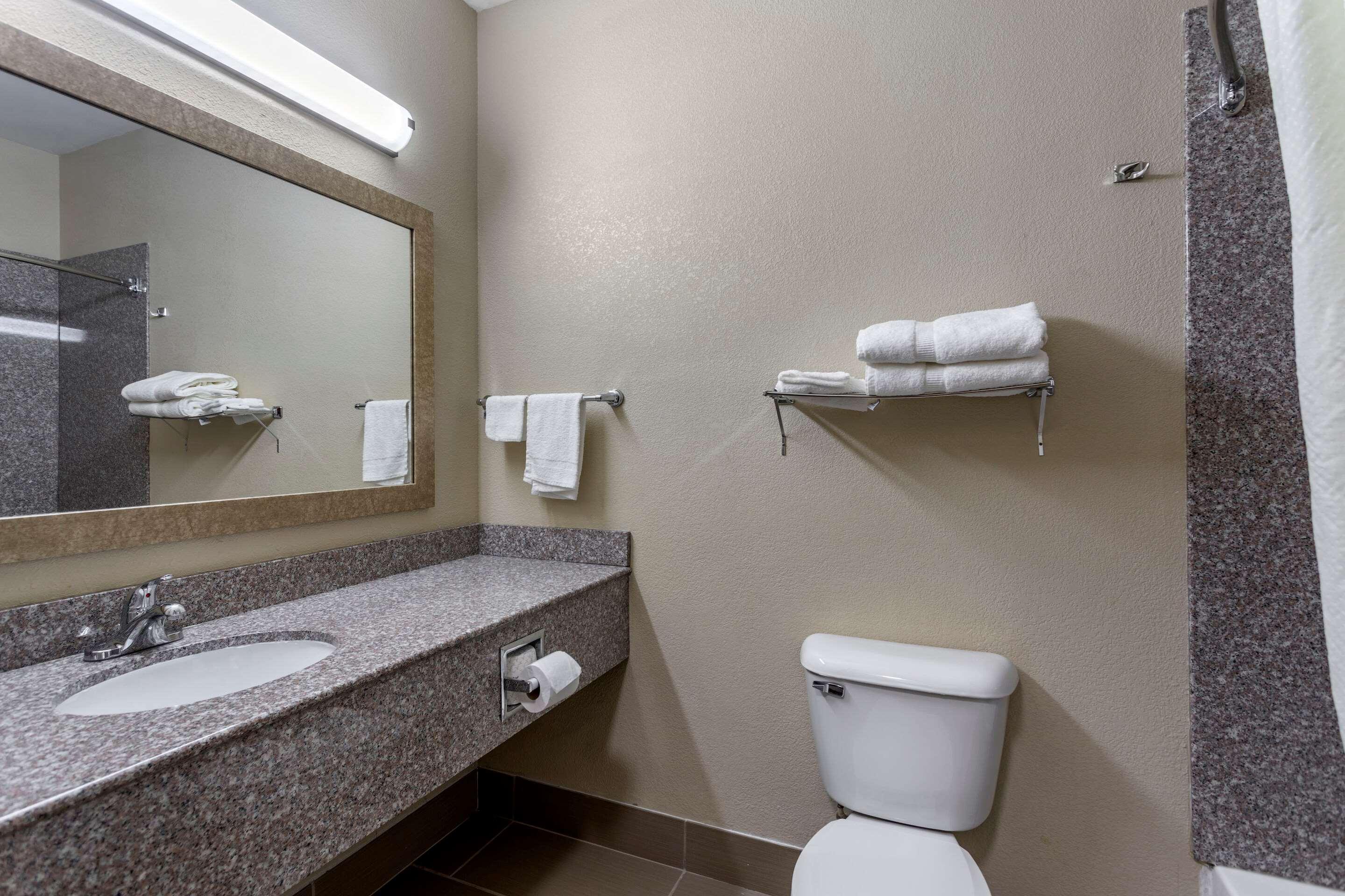 Comfort Inn & Suites Carbondale University Area Buitenkant foto